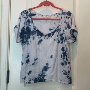 Black Poppy tie dye boxy tee
